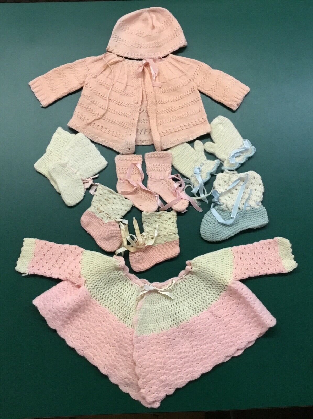 12 Pc 1940’s Hand-crocheted Baby Infant Or Doll Clothing Sweater Hat Booties